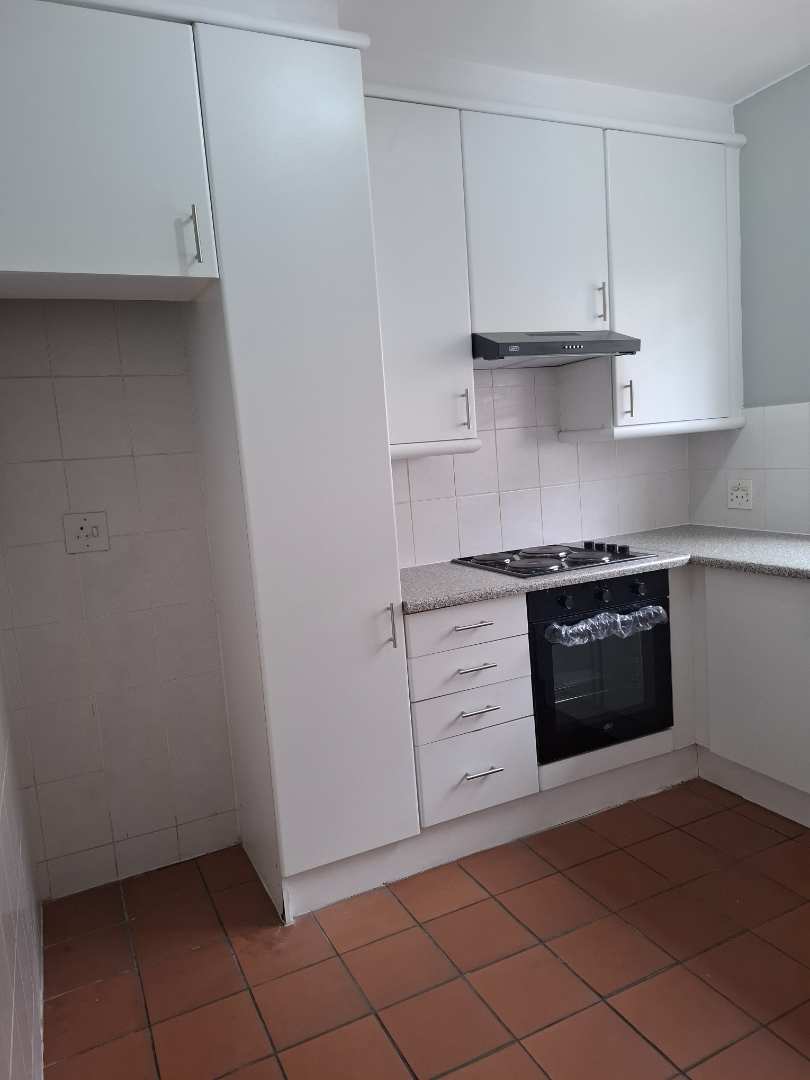 To Let 1 Bedroom Property for Rent in Sea Point Western Cape